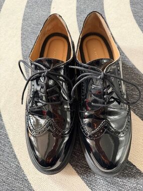 Kelly & Katie Women's Black Patent Wingtip Oxfords